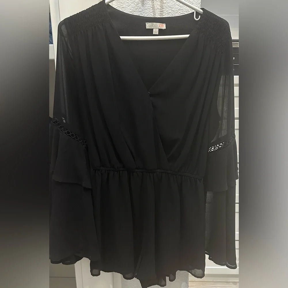 Gianni Bini Black Romper with Sheer Bell Sleeves Small - Picture 4 of 5
